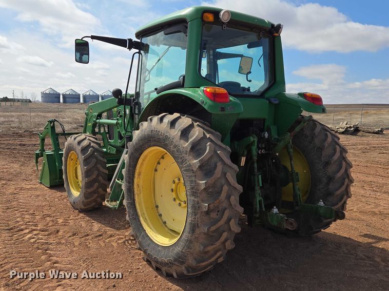 image for item EV5821 2007 John Deere 7130 Premium MFWD tractor