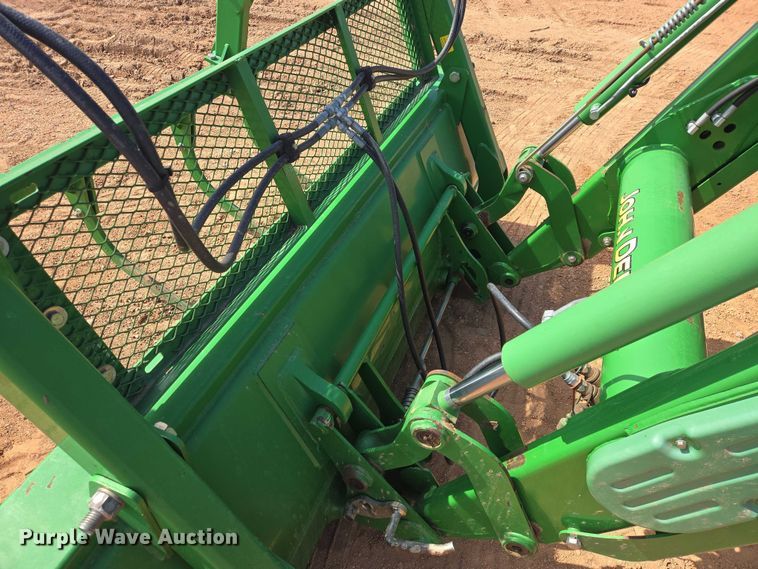 image for item EV5821 2007 John Deere 7130 Premium MFWD tractor