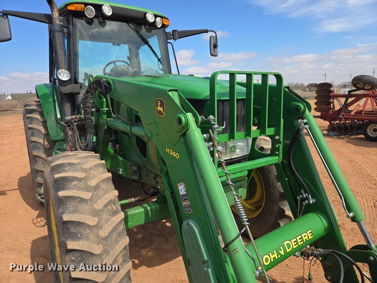 image for item EV5821 2007 John Deere 7130 Premium MFWD tractor