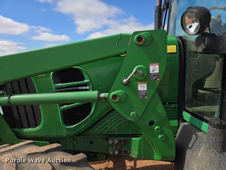 image for item EV5821 2007 John Deere 7130 Premium MFWD tractor