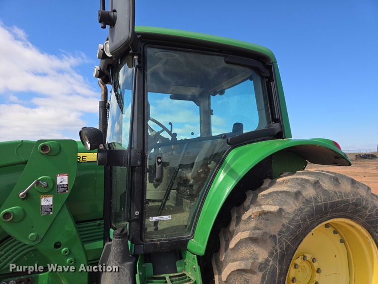 image for item EV5821 2007 John Deere 7130 Premium MFWD tractor