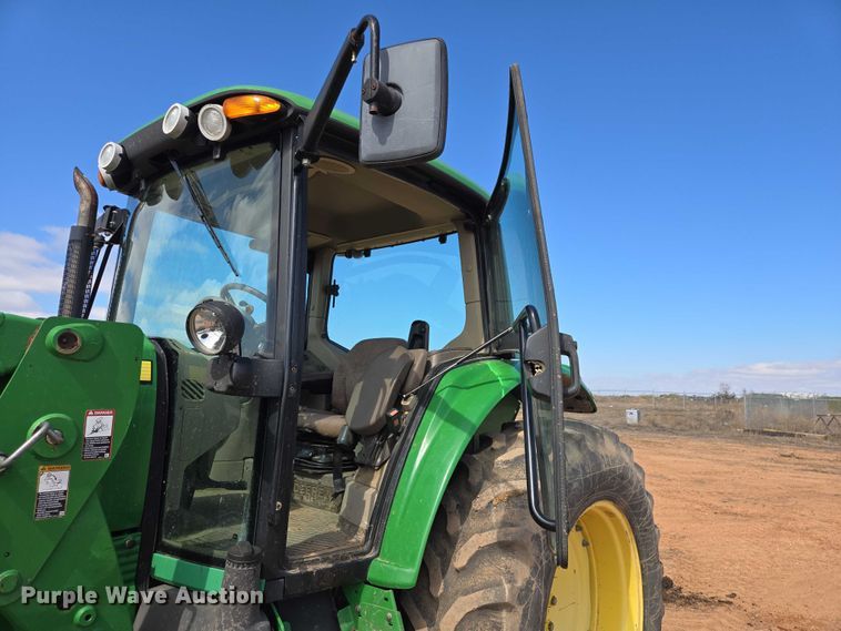 image for item EV5821 2007 John Deere 7130 Premium MFWD tractor