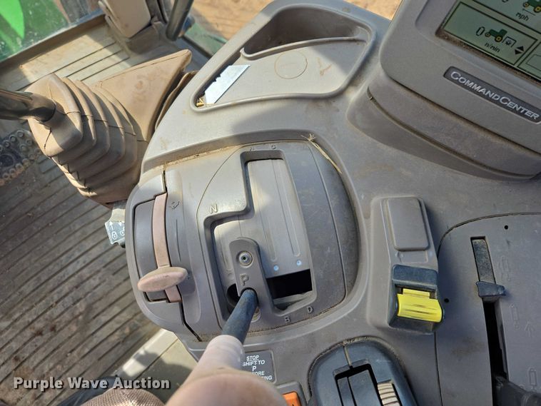 image for item EV5821 2007 John Deere 7130 Premium MFWD tractor