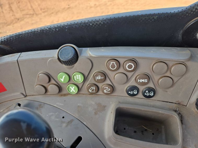 image for item EV5821 2007 John Deere 7130 Premium MFWD tractor