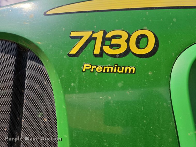 image for item EV5821 2007 John Deere 7130 Premium MFWD tractor