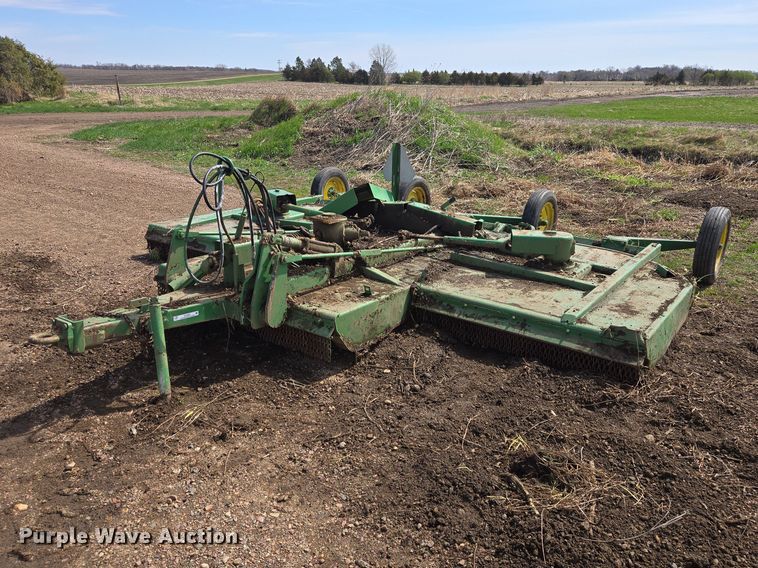John Deere 1508 batwing rotary mower