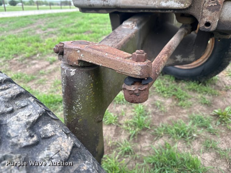 image for item EW2003 1966 Massey Ferguson 1100 tractor