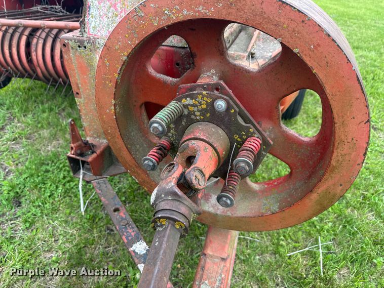 image for item EW2004 Massey Ferguson 124 small square baler