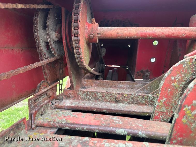 image for item EW2004 Massey Ferguson 124 small square baler