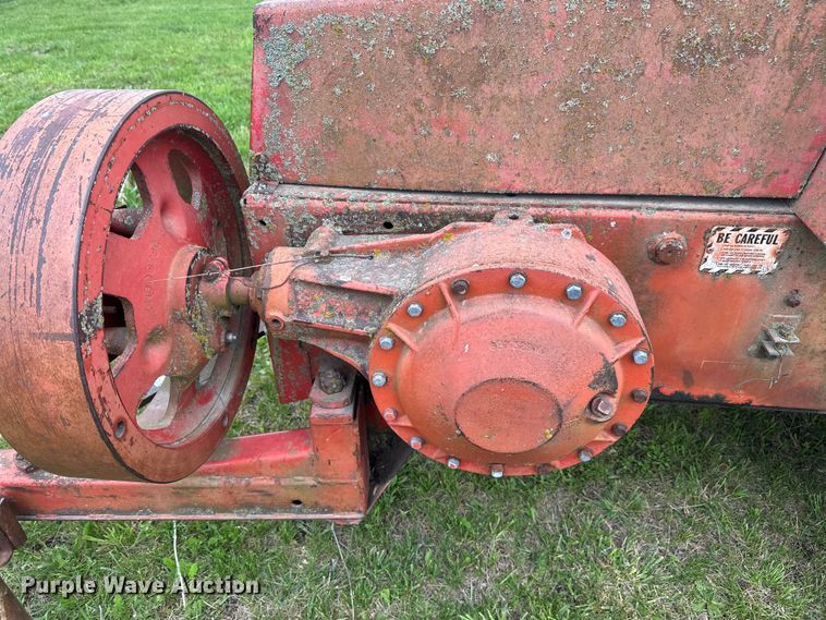image for item EW2004 Massey Ferguson 124 small square baler