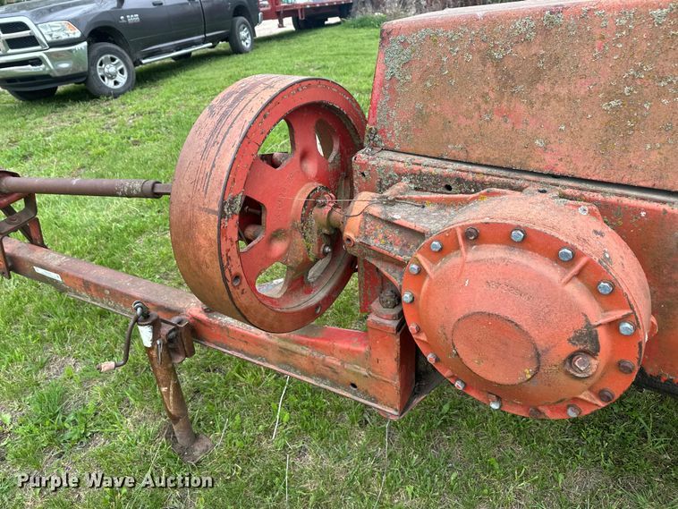 image for item EW2004 Massey Ferguson 124 small square baler