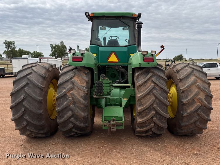 image for item EW4497 2001 John Deere 9300 4WD tractor