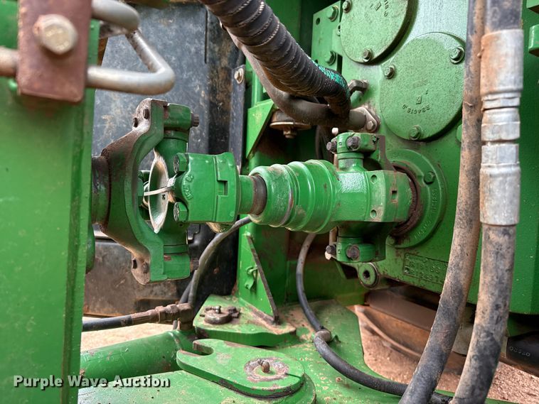 image for item EW4497 2001 John Deere 9300 4WD tractor