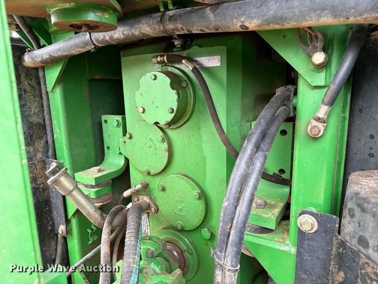 image for item EW4497 2001 John Deere 9300 4WD tractor