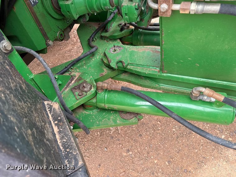 image for item EW4497 2001 John Deere 9300 4WD tractor