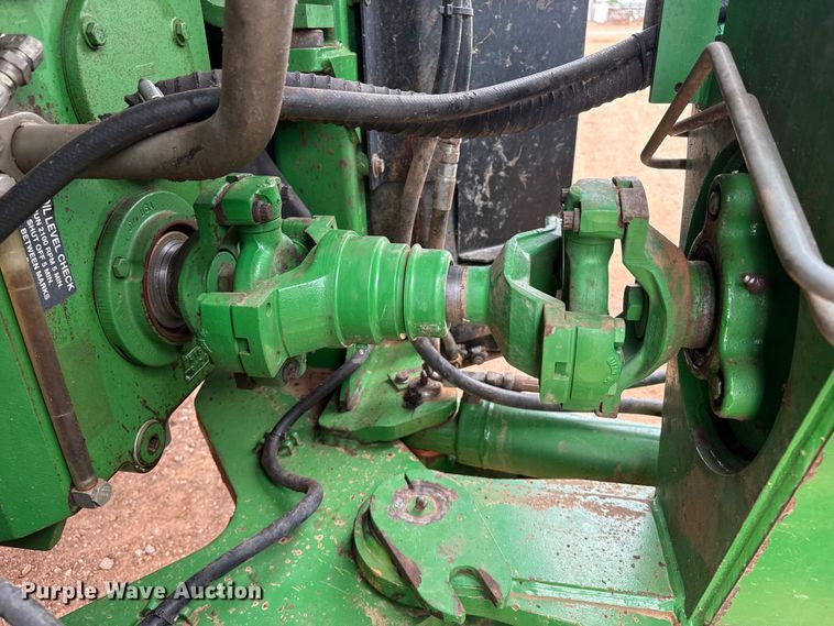 image for item EW4497 2001 John Deere 9300 4WD tractor