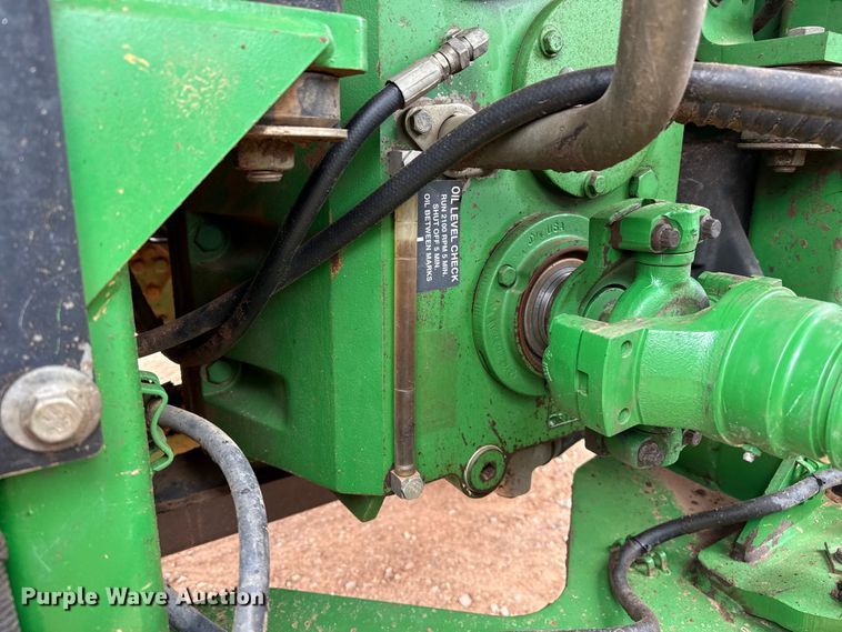 image for item EW4497 2001 John Deere 9300 4WD tractor