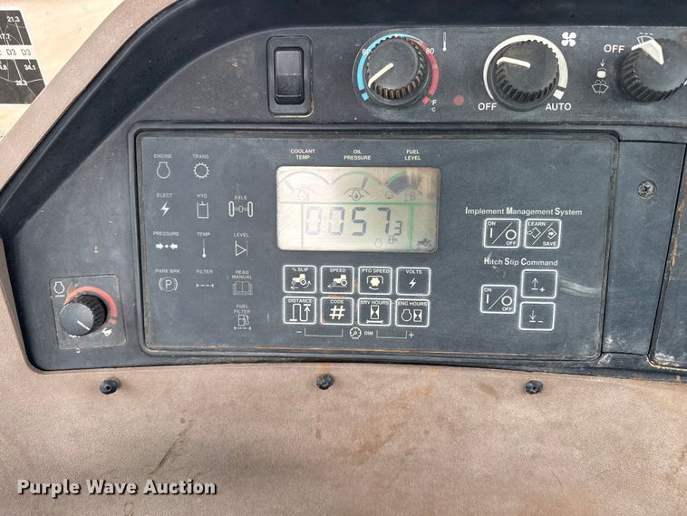 image for item EW4497 2001 John Deere 9300 4WD tractor