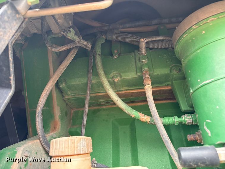 image for item EW4497 2001 John Deere 9300 4WD tractor