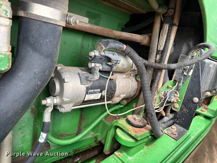 image for item EW4497 2001 John Deere 9300 4WD tractor