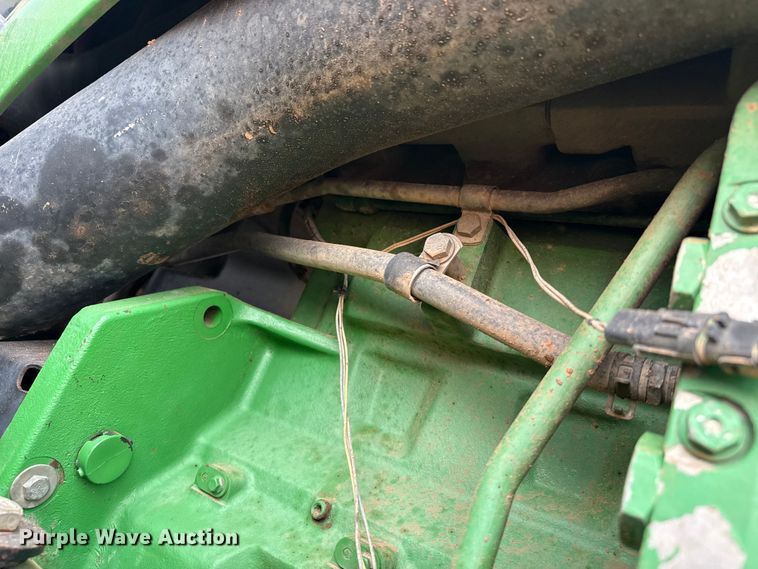 image for item EW4497 2001 John Deere 9300 4WD tractor