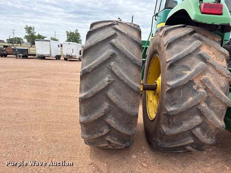 image for item EW4497 2001 John Deere 9300 4WD tractor