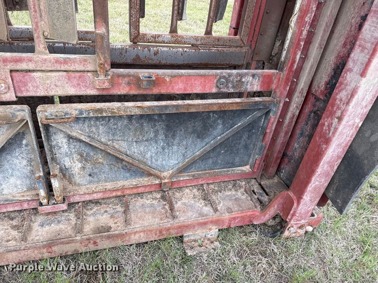 image for item EW4517 Daniels Mfg AH-71 Squeeze chute