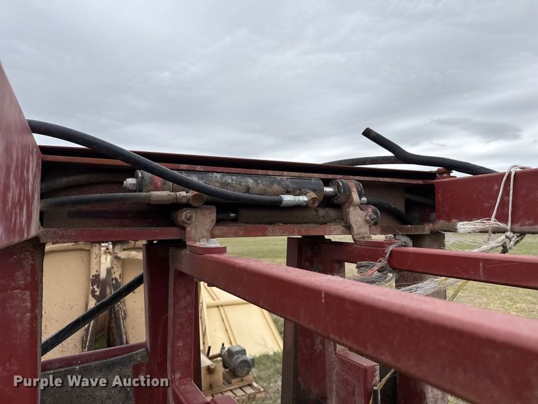 image for item EW4517 Daniels Mfg AH-71 Squeeze chute