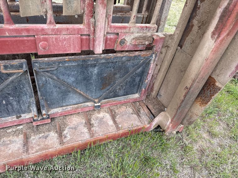 image for item EW4517 Daniels Mfg AH-71 Squeeze chute