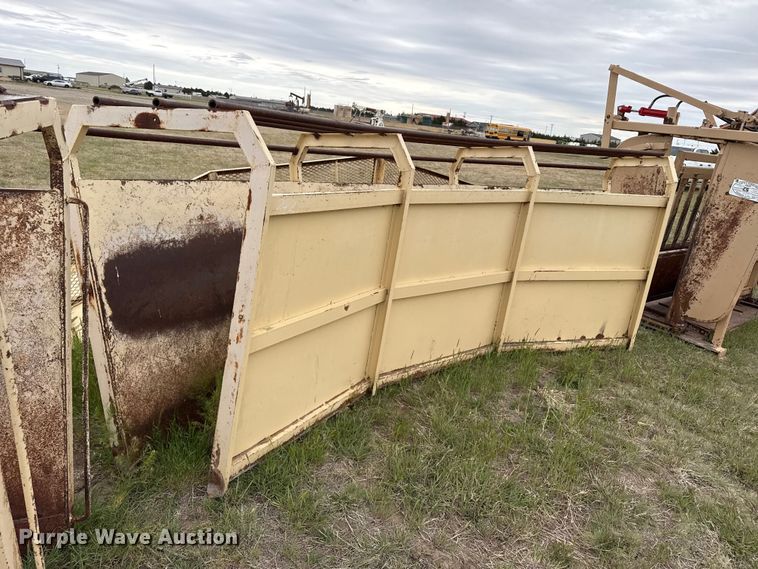 image for item EW4518 Cattle Handling Equip 92-5A livestock equipment