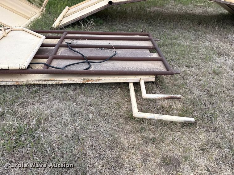 image for item EW4518 Cattle Handling Equip 92-5A livestock equipment