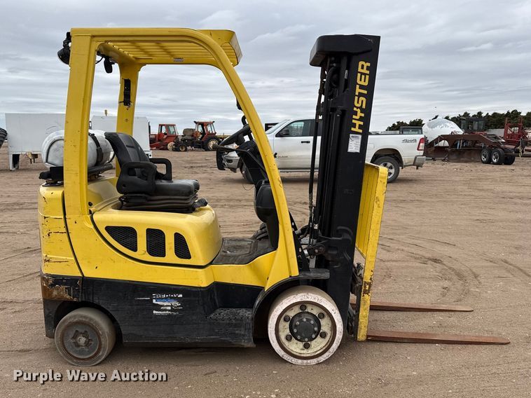 image for item EW4519 2001 Hyster S50FT forklift