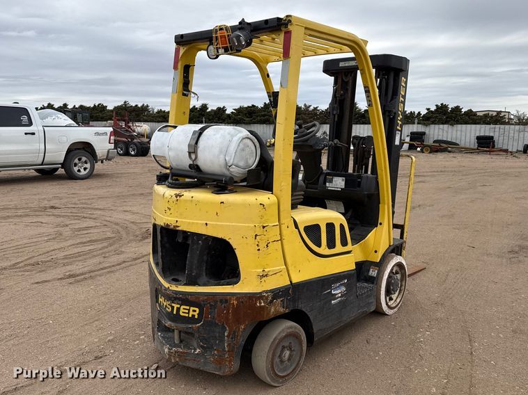 image for item EW4519 2001 Hyster S50FT forklift