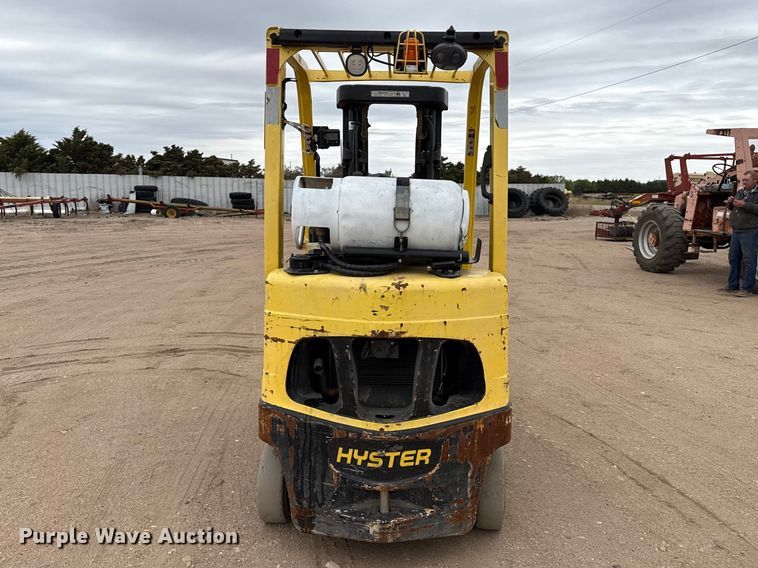 image for item EW4519 2001 Hyster S50FT forklift