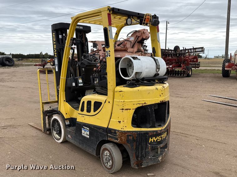 image for item EW4519 2001 Hyster S50FT forklift