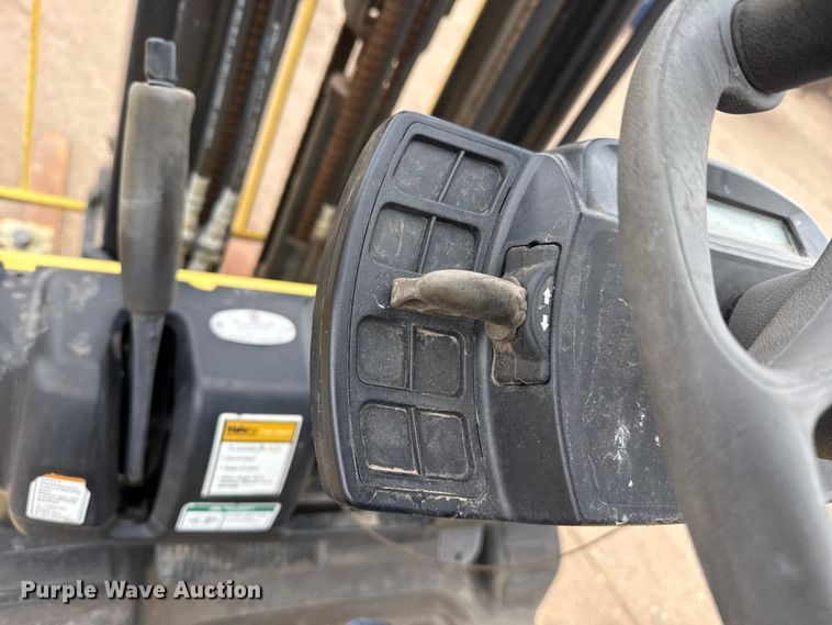 image for item EW4519 2001 Hyster S50FT forklift