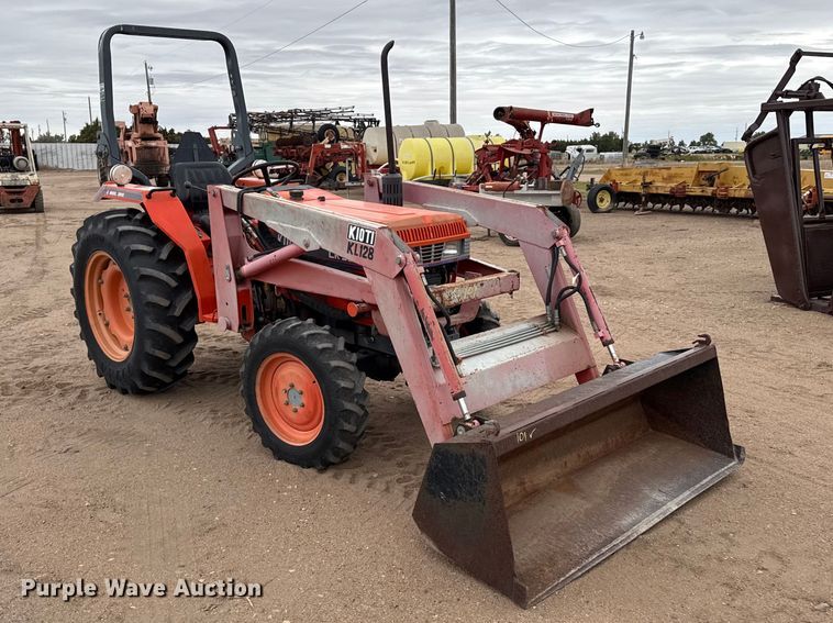 image for item EW4521 Kioti LK3504 MFWD tractor