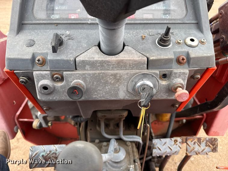 image for item EW4521 Kioti LK3504 MFWD tractor