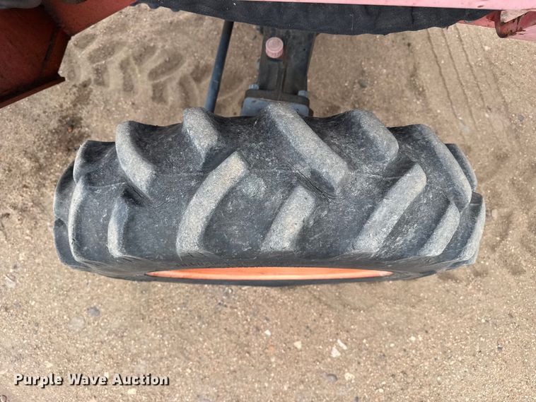 image for item EW4521 Kioti LK3504 MFWD tractor