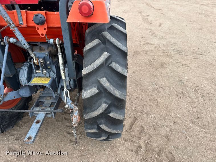 image for item EW4521 Kioti LK3504 MFWD tractor