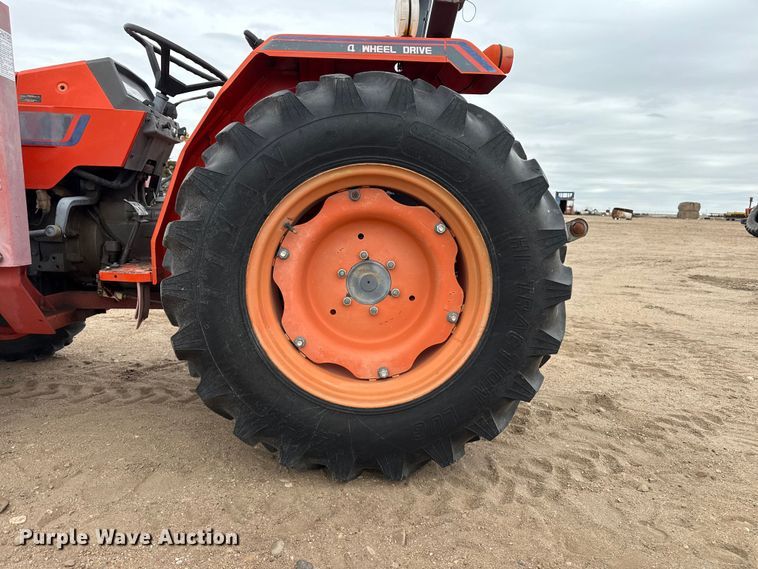 image for item EW4521 Kioti LK3504 MFWD tractor