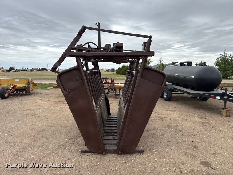 image for item EW4522 Squeeze chute
