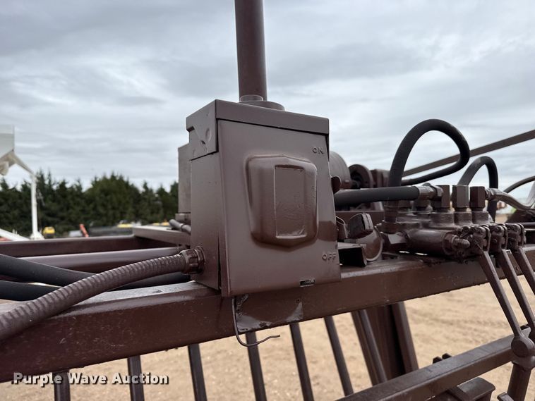 image for item EW4522 Squeeze chute