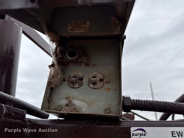 image for item EW4522 Squeeze chute