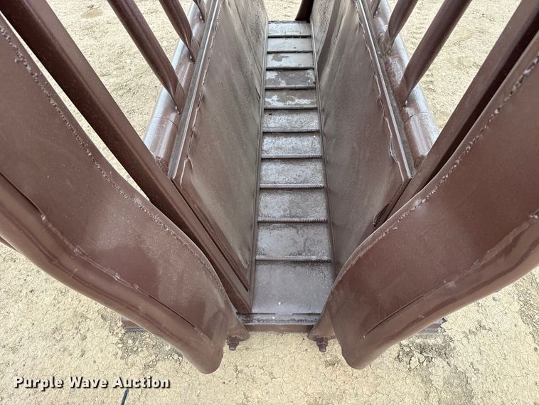 image for item EW4522 Squeeze chute