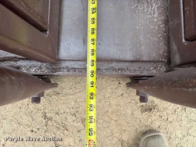 image for item EW4522 Squeeze chute