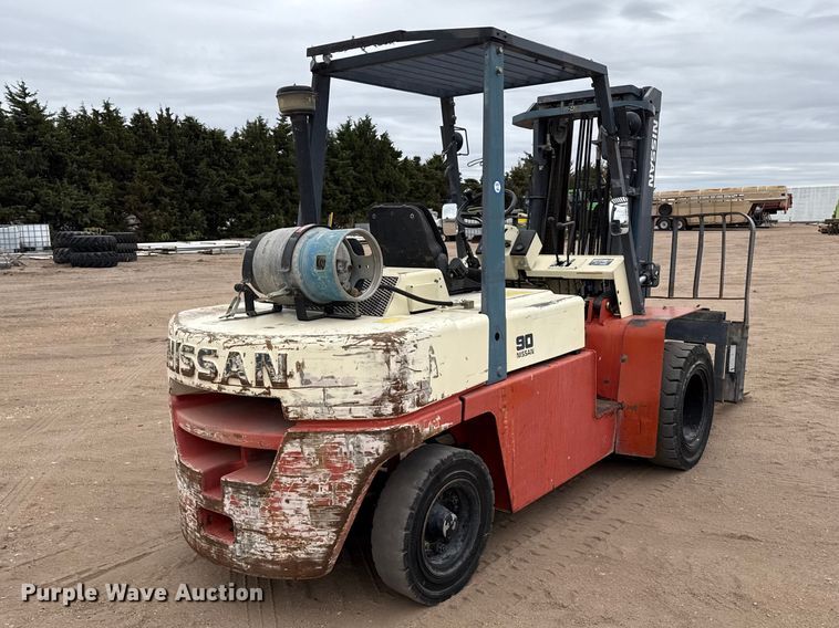 image for item EW4533 Nissan 90 forklift