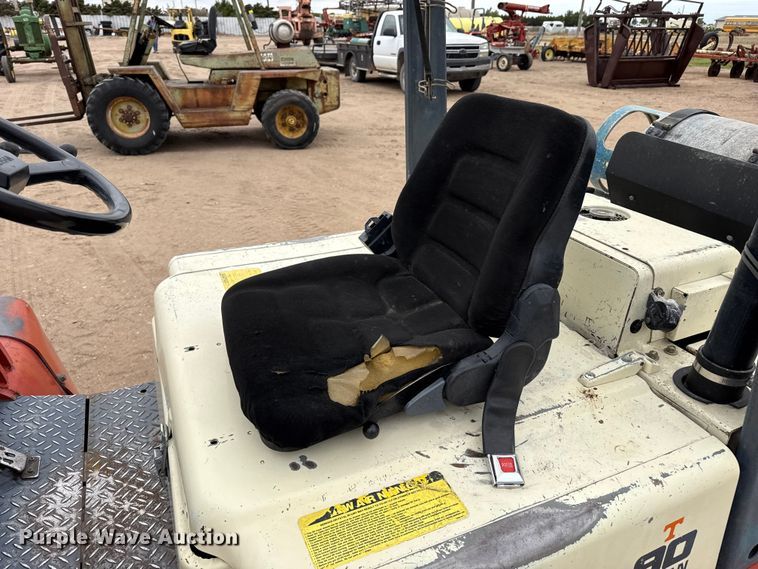 image for item EW4533 Nissan 90 forklift