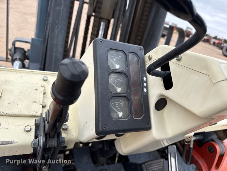 image for item EW4533 Nissan 90 forklift