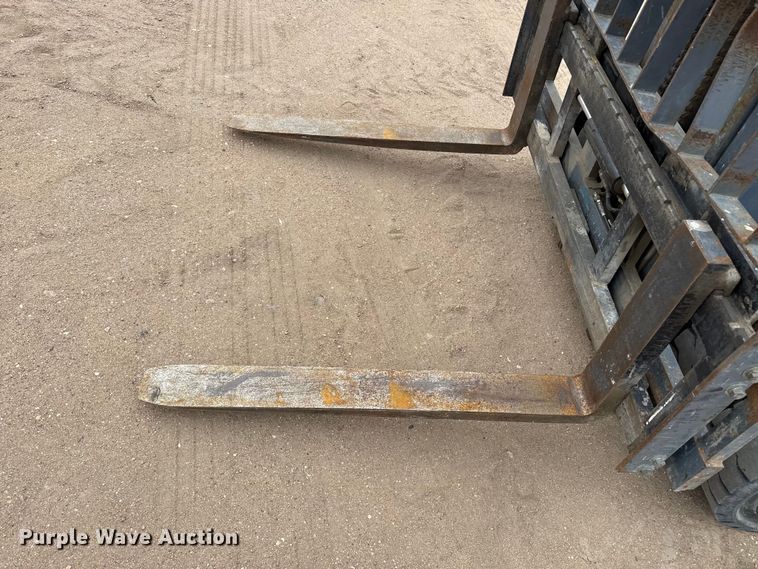 image for item EW4533 Nissan 90 forklift